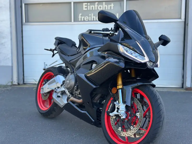 Aprilia Rs 660 in Vollcarbon